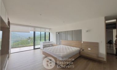 Casa en conjunto amoblada en arriendo, sector San Bernardo.