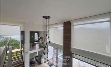 Casa en conjunto amoblada en arriendo, sector San Bernardo.