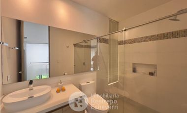 Casa en conjunto amoblada en arriendo, sector San Bernardo.