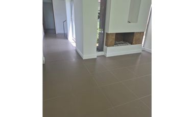Casa Campestre para arriendo en Envigado Alto de Las Palmas