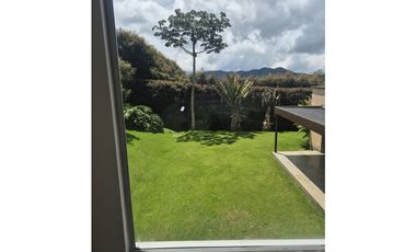 Casa Campestre para arriendo en Envigado Alto de Las Palmas