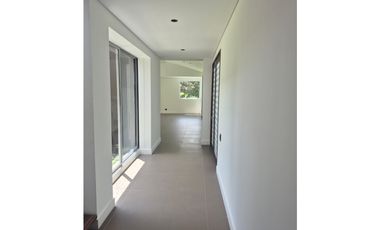 Casa Campestre para arriendo en Envigado Alto de Las Palmas