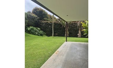 Casa Campestre para arriendo en Envigado Alto de Las Palmas
