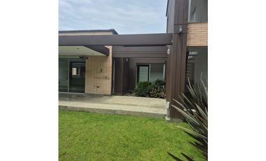 Casa Campestre para arriendo en Envigado Alto de Las Palmas