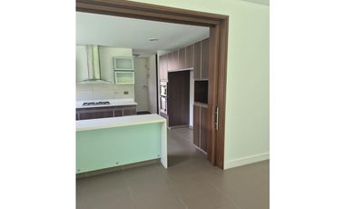 Casa Campestre para arriendo en Envigado Alto de Las Palmas