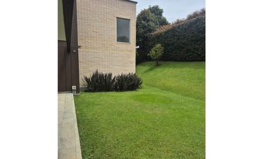 Casa Campestre para arriendo en Envigado Alto de Las Palmas