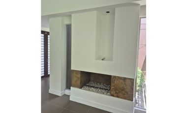 Casa Campestre para arriendo en Envigado Alto de Las Palmas