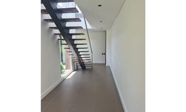 Casa Campestre para arriendo en Envigado Alto de Las Palmas