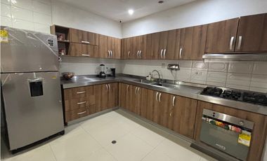 SE VENDE AMPLIA CASA EN EL BARRIO LA CASTELLANA DE MONTERIA.