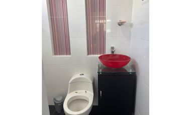 SE VENDE AMPLIA CASA EN EL BARRIO LA CASTELLANA DE MONTERIA.