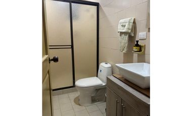 SE VENDE AMPLIA CASA EN EL BARRIO LA CASTELLANA DE MONTERIA.