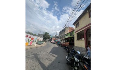 SE VENDE HERMOSA CASA  EN TRANCISCION NORTE /CALLE  1 17 04