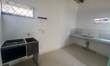 SE VENDE HERMOSA CASA  EN TRANCISCION NORTE /CALLE  1 17 04
