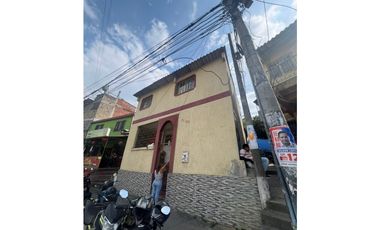 SE VENDE HERMOSA CASA  EN TRANCISCION NORTE /CALLE  1 17 04