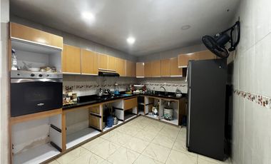 VENDO CASA EN VILLETA