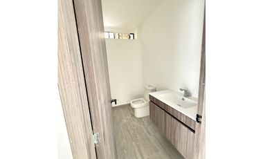 ARRIENDO CASA REMODELADA EN CRESPO CARTAGENA