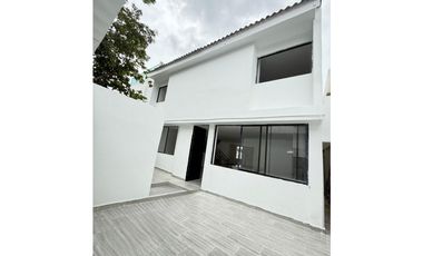 ARRIENDO CASA REMODELADA EN CRESPO CARTAGENA
