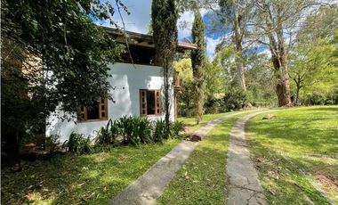 Casa en Arriendo Amoblada en El Retiro