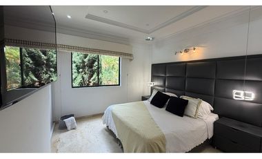 Casa de 3 niveles para la renta amoblada en el Poblado
