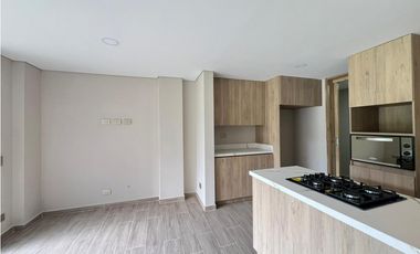 EN VENTA – CASA ESQUINERA EN UNIDAD CERRADA DE EL RETIRO 