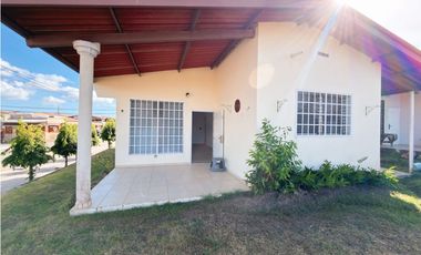 VENTA CASA EN ESQUINA EN BRISAS DEL GOLF (11)