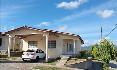 VENTA CASA EN ESQUINA EN BRISAS DEL GOLF (11)
