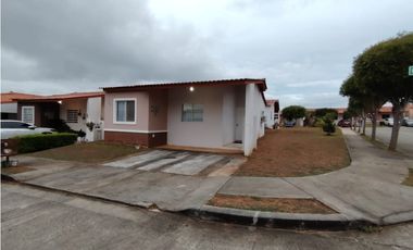 Urbanización Arboledas, Clúster Los Avellanos, La Chorrera