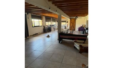 Calle 122 entre 646 y 648- Casa en Garibaldi
