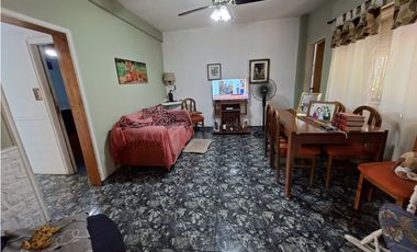 CASA  EN CALLE EDISON