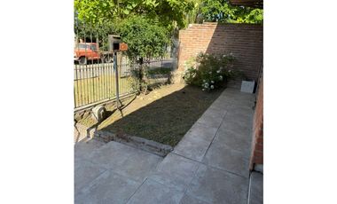 PH 3 ambientes a la calle garage y patio. Juncal y Quintana