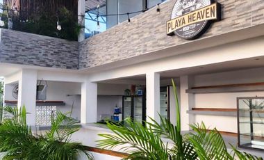 Oportunidad Única en Playa del Carmen: Edificio Comercial con Hostal y Roof Top Bar