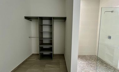 CASA EN VENTA DE UNA SOLA PLANTA CON 3 HABITACIONES Y ALBERCA EN ARBOREA CONKAL