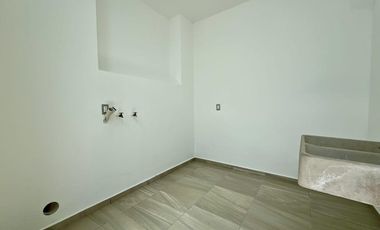 CASA EN VENTA DE UNA SOLA PLANTA CON 3 HABITACIONES Y ALBERCA EN ARBOREA CONKAL