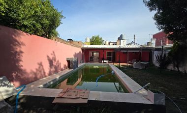 ALQUILER DE CASA 4 AMBIENTES CON PILETA DE NATACION - MONTE GRANDE