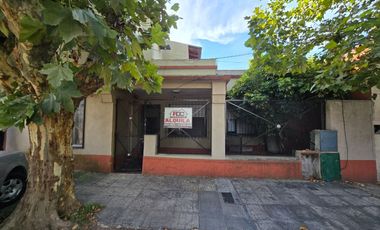 ALQUILER DE CASA 4 AMBIENTES CON PILETA DE NATACION - MONTE GRANDE