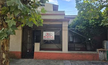 ALQUILER DE CASA 4 AMBIENTES CON PILETA DE NATACION - MONTE GRANDE