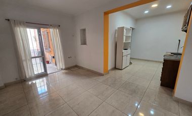 ALQUILER DE CASA 4 AMBIENTES CON PILETA DE NATACION - MONTE GRANDE