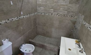 ALQUILER DE CASA 4 AMBIENTES CON PILETA DE NATACION - MONTE GRANDE