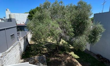 Casa en alquiler en Moron Sur