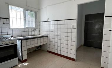 Casa en alquiler en Moron Sur