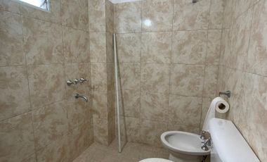 Casa en alquiler en Moron Sur