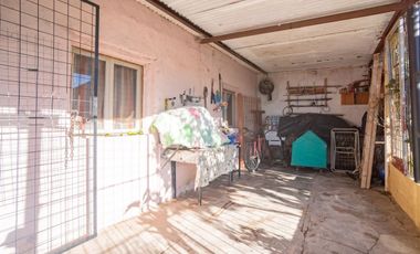 Casa 3 dormitorios, patio c/ pileta en Santo Tomé