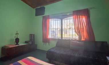 Casa 3 dormitorios, patio c/ pileta en Santo Tomé