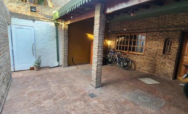 Departamento Tipo Casa en alquiler en Caseros