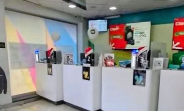 A UNA CUADRA DE PLAZA DE CURICÓ