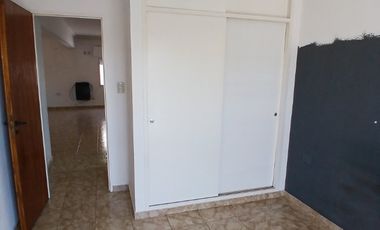 Departamento en alquiler en Isidro Casanova