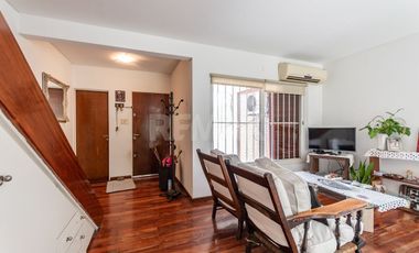 VENTA DÚPLEX 4 AMB CON PATIO Y COCHERA EN FLORIDA