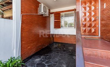 VENTA DÚPLEX 4 AMB CON PATIO Y COCHERA EN FLORIDA