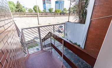 VENTA DÚPLEX 4 AMB CON PATIO Y COCHERA EN FLORIDA