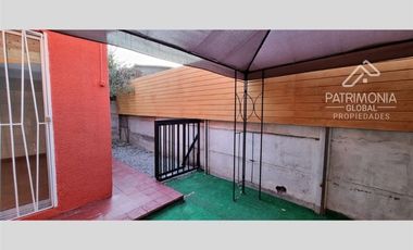 Casa en Arriendo en Los Caiquenes 2175